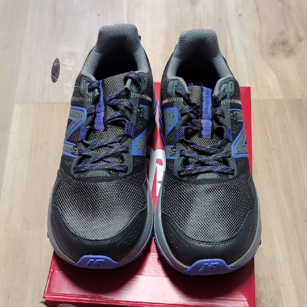 New Balance Women's 410 V8 Trail Running Shoes